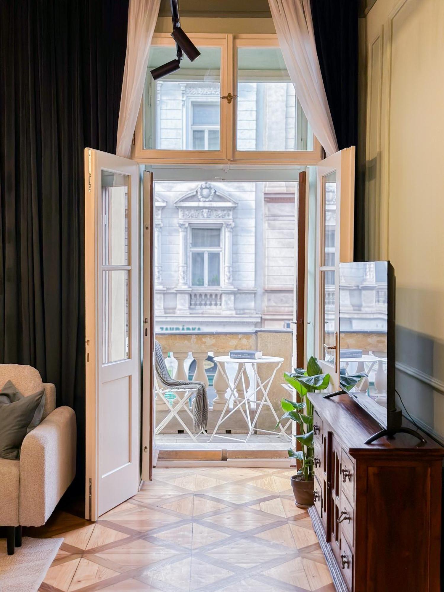 Turnkey I Antonin Dvorak Apartamento